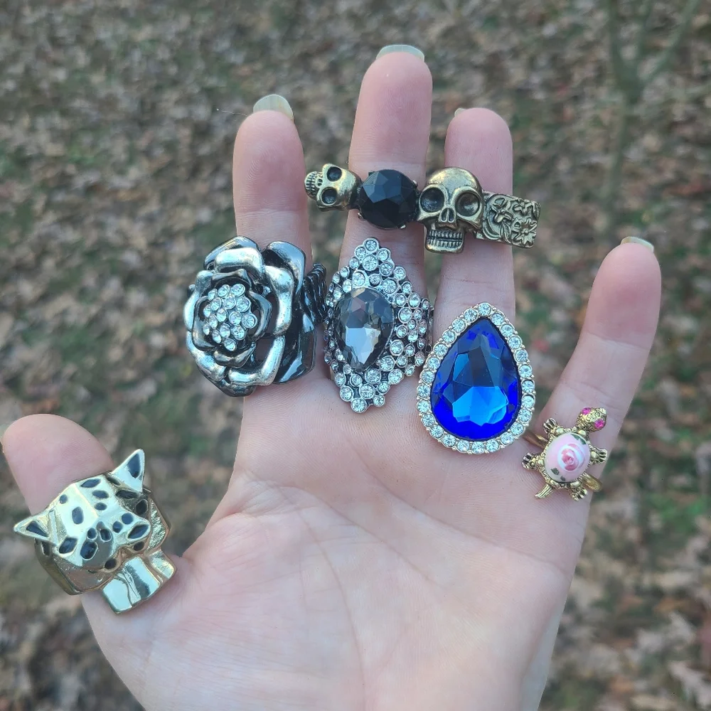 💜 SOLD!!! Assorted Ring Grab Bag - Picture 5 of 8